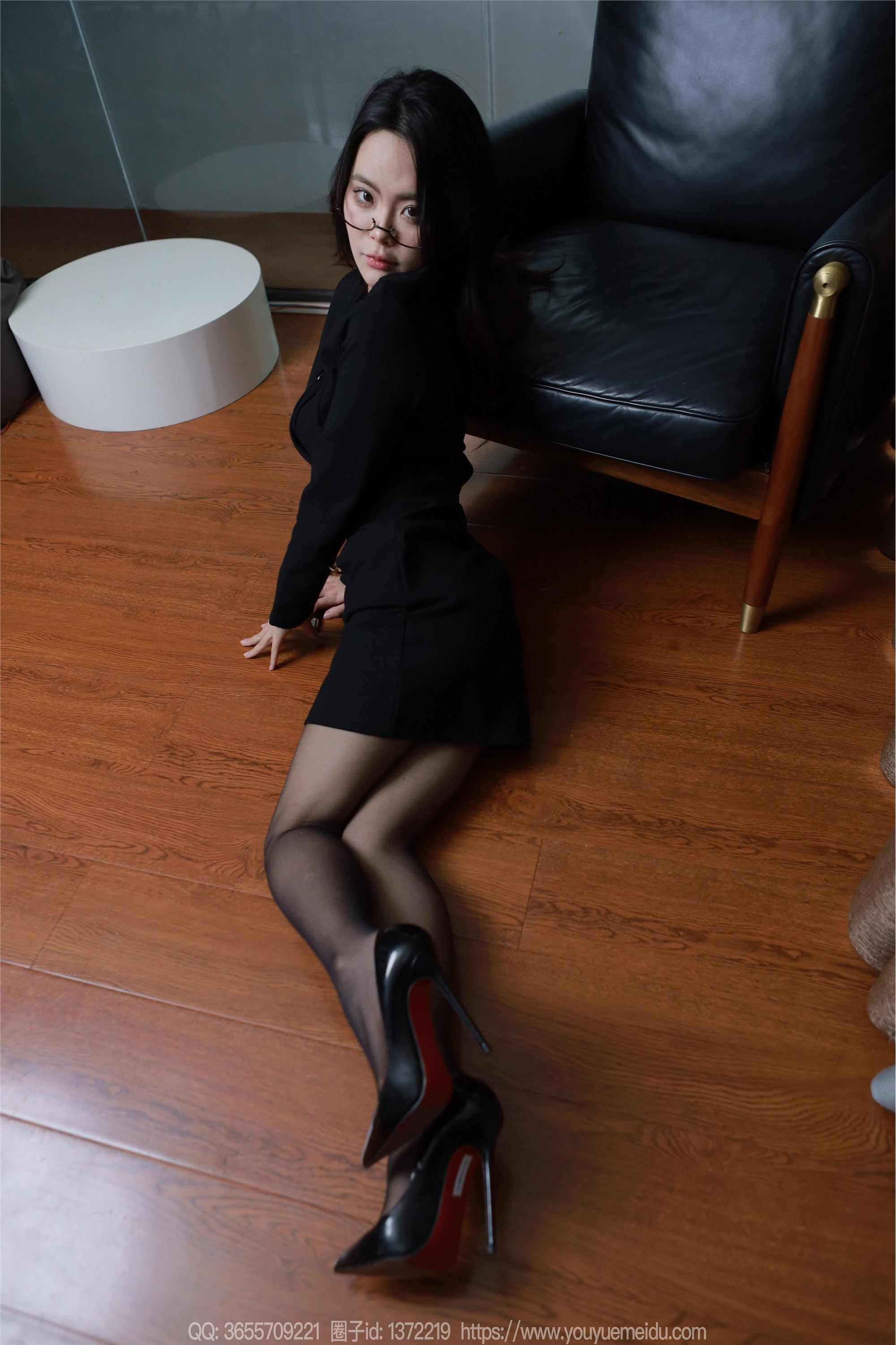 IESS异思趣向  2024.04.12 丝享家 1714 兔兔《魅惑黑衣》